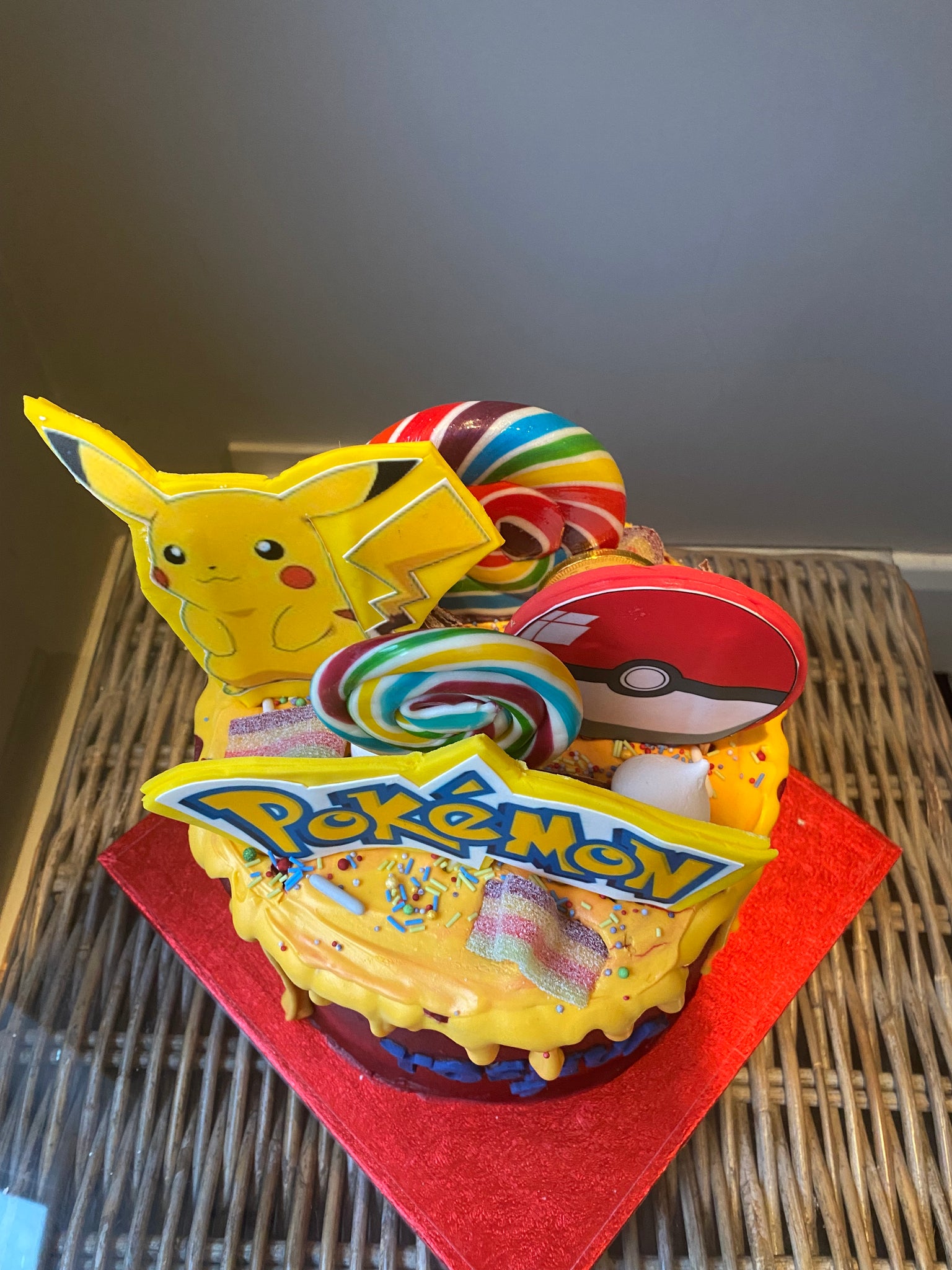 Pokémon Character Cake