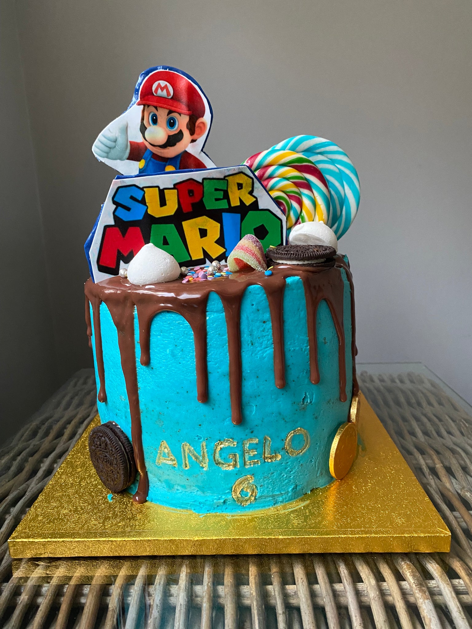 Super Mario Character cake